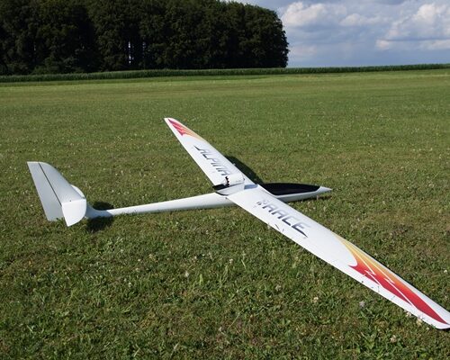 TANGENT Aplina Race Ein Modellsegelflugzeug vom Typ 