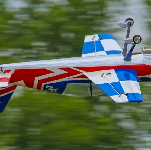 Extreme Flight Yak 54 279 im Flug