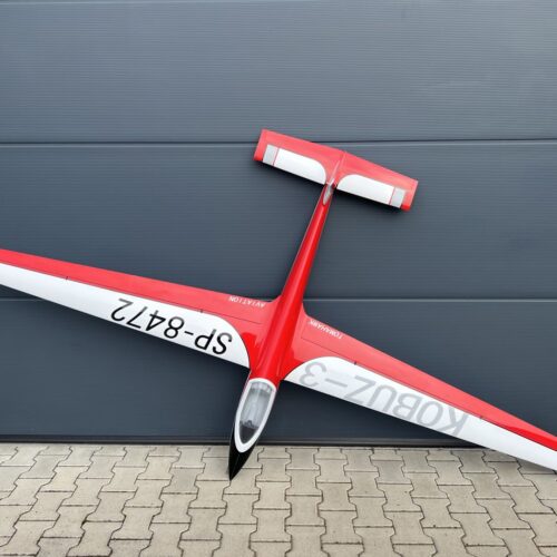 Tomahawk KOBUZ Carbon 3,20 m in Rot-Weiß-Grau von oben